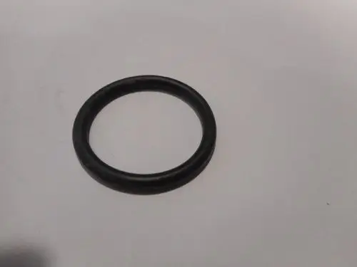 Schwarzer O-Ring auf hellem Hintergrund, geeignet für verschiedene Anwendungen, möglicherweise verwendbar in Remeha-Produkten.